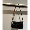 CM552 Underarm Bag Glossy lack Högkvalitet läder stereo präglade bokstäver svart populär handväska en axel handväska