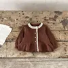 Jacken Koreanischer Stil Herbst Baby Mädchen Hemden Blusen Beige Braun Spitzen aushöhlen Rand Plissee Kleider Kleinkind Strickjacken Mäntel