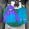 Neues Windjacke-Set für Baby-Trainingsanzüge für Jungen und Mädchen, Größe 100–160, Kapuzenjacke und Freizeithose im Panel-Design, 15. Okt