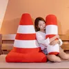 Poupées en peluche Creative peluche oreiller cônes de circulation Mini route jouet Simulation Construction cône signe coussin poupée enfants jeu jouets 231016