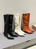 Bottes en cuir Fume pour femmes Cuir de veau en daim de luxe Augmenter les bottes Naplak Designer Bottes de moto rétro mode bottes élastiques Mary Jane de haute qualité Bottes mi-longues