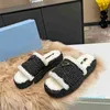 Designer -Kromlar Trough Winter Sandals quiltade Prad Platform tofflor Flats Flats Sandaler Ankelrem