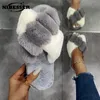 Zapatillas Diseño cruzado Casa de invierno Furry Mujeres Piel esponjosa Diapositivas para el hogar Pisos planos Zapatos de piso interior Suela suave Flip Flops 231017