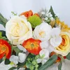 Weihnachtsdekorationen A9LB Braut Brautjungfer Hochzeitsstrauß Seidenband Rosen Künstliche Blumen halten Verwenden Sie Zubehör