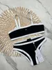 Costumi da bagno da donna di marca Costumi da bagno di moda sexy abbinati a colori con diamanti lettera C costumi da bagno con lacci Bikini Beach yacht party Booty up bikini perizoma costume da bagno a due pezzi