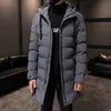 Piumino da uomo Parka di lusso inverno uomo abbigliamento spesso caldo giacca di cotone di media lunghezza con cappuccio imbottito cappotto giovanile studente casual 231017