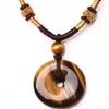 Natural Tiger Eye Stone Safety Buckle Pendant Tiger Eye Stone Necklace Wood Change Stone Pendant Män och kvinnor Par smycken2117