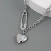 Hängen Kofsac Personlighet Zirkon Pin Love Heart Necklace For Women S925 Sterling Silver Jewelry Cool Girl Jubileum Tillbehör