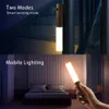 Nyhetsartiklar Motion Sensor Night Light Wall Sconces Smart Portable Wood USB Laddningsbar magnet för sovrums Hallväg Stairway 231017