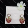 Boucles d'oreilles créoles en diamant fraise pour femmes, clous d'oreilles en cristal rouge, lettres de verrouillage, boucles d'oreilles de styliste avec boîte