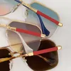 Nowe okulary przeciwsłoneczne o powierzchni nowej mody 132 Metalowa rama wycięta soczewki Prosty i popularny styl wszechstronny Outdoor Uv400 Ochrona okularów