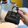 مصمم أزياء مفتاح Buckle Bag Carke -keychain مصنوعة يدويًا من جلد المفاتيح المانح