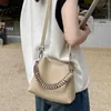 イブニングバッグスタイル女性レザースモールバッグユニークなデザインショルダーバケツラグジュアリーレディミニトートブラック2023