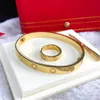 Kärleksskruv armband armband smycken kvinnor armband klassiskt rostfritt stål 18k vitt guld pläterade hantverk färger guld silver rose nev242r