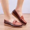 Klänningskor avslappnad plattskor mode kvinnor bekväm vår höst mjuk botten oxfords damskor blandade färger slip-on loafers 231018