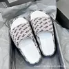 2023 New Platform Slippers One Strap Casual Flat Flat All-Match Letters Slipper Plus Size Women’s Shoes