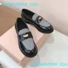 Damklänningsskor 2023 Våren och hösten Nya Baita Casual tjock sula Matsuke Horse Titles Buckle Lefu Shoes Elevated Fashion Designer Women's Shoes Storlek 35-41