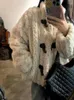 女性の毛皮の冬のパーカー特大コートホワイトホーンボタンスタンドアップカラージャケットトップウォームフィッファンフェイクラムウールB123