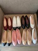 Designer-Sandale der Marke CCity aus Paris mit Rückseite, Ballerinas für Damen, Frühling, gestepptes Echtleder, zum Hineinschlüpfen, Ballerinas für Damen, runde Zehenpartie, Damen-Kleiderschuhe