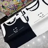 23SS Tasarımcı Giysileri Kadın Tank Top İnce Uygun Yuvarlak Boyun Siyah ve Beyaz Örme Kefiton