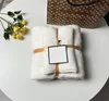 Simple Face Bath Towel Set 2 Pieces Sets Coral Velvet Towels Unisex Absorbent Baby Men Womens Wash Cloths Towel Wholesale