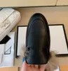 Designer Kaninchen Hair Pantoffeln und Schuhe Klassische Muller Flauschige Hausschuhe Männer Frauen warme Zehenruiteln bequeme weiche flauschige Hausschuhe Halbschuhe Halbschuhe