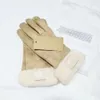 Designer handskar vinter fem fingrar handskar för män kvinnliga par studenter håller varma full fingermittens mjuk päls integrerad varm plus sammet mocka antislip cykling
