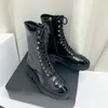 Jesienne kobiety platformowe buty luksusowe designerskie klasyczne podwójne znak marki Martin Boot Wewnętrzna podszewka Owawska guma przeciw slajdy dolne dolne paski