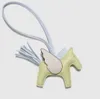 Sacs de soirée Pegasus Pendentif Texturé En Cuir De Mouton En Cuir Gland À La Main Mignon Mini Ange Sac Pendentif Pour Femmes XL 231019