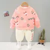 Set di abbigliamento Autunno e inverno New Baby Christmas snow deer Set a maniche lunghe in peluche per ragazzi e ragazze pantaloni maglione due pezzi abbigliamento sportivo semplice 231019