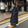 Damskie Parkas Super długa wyściełana bawełniana kurtka Kobiet 2023 Koreańska Overtheknee moda zima gruba czarna płaszcz 231018