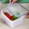 Caixa mais nítida transparente das garrafas de armazenamento com recipientes empilháveis de alta capacidade da cesta de drenagem para o refrigerador