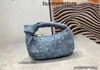 Bottegassvenetas Jodie Bag 5a Sheepskin Woven Handmade Venata Evening Handvävd med denim Dumpling Dinner Cowhide Trend Cool Blue Jodies