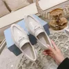 Najnowsze luksusowe designerskie buty płaskie damskie gęste podeszwy buty o grubości 6 cm Sole Casual Buty niskie 100% skórzana metalowa klamra skórzana skórzane buty LEFU Buty Czarne i białe rozmiary 35-41