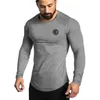 Muscleguys marka ubrania mody stały kolor długi rękaw Slim Fit T Shirt Men Cotton Casual T-Shirt Gyms Tshirts 220212232z