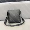 2024 Koeienhuid Reliëf Heren Schoudertas Designer Crossbody Tas Klassieke Zwarte Lederen Messenger Bag Mannen Portemonnee Telefoon Case