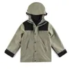 Ensembles de vêtements Nouvelle mode 23ss Veste pour enfants Parkas Garçons Filles Designer Manteau avec lettres Enfant Vêtements de bébé Vestes Épaisses Manteaux d'extérieur chauds