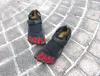 Обувь для воды Спорт на открытом воздухе Легкая обувь с пятью пальцами вверх по течению Мужчины Женщины Быстросохнущая дышащая обувь с 5 пальцами Прогулочная обувь Aqua Shoes 231018