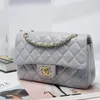 Omuz çantası çanta kadın totes zincir kanal debriyaj flep mini seyahat crossbody messenger klasik ünlü çanta lüksler çift harfler katı hasp l6