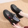 Kleid Schuhe Plus Größe 43 Keile Pelz Loafer Frauen Retro Emboridery Blume Plüsch Wohnungen Frau Winter Warme Oxford Schuhe Damen weiche Mokassins 231018