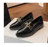 Klädskor plus storlek 42 Oxford skor kvinna loafers läderlägenheter kedjor sneakers trend flickor lolita medium klackar lägenheter vår 231018