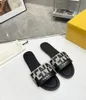 Summer Luxury Sandals Designer Women Flip Flops Slipper Fashion äkta läder Slides Metal Chain Ladies Casual Shoes Size35-42
