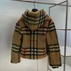 Designer kvinnor jacka jacka tjock varm ner klassisk retro antumn lamm kashmir fleece coat par vinterrockar