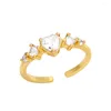 Кольца кластера OCESRIO Модные многоцветные хрустальные сердца для женщин и девушек, медное позолоченное регулируемое кольцо, ювелирное изделие, подарок, оптовая продажа Rigj14