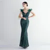 فساتين الحفلات Dyqiu Silver Mermaid Feathers Feather Wath Women 2023 Dubai Dubai High Slit Wedding Prose Dresse