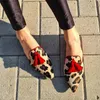 Pantofole per scarpe eleganti 2023 Primavera Casual Leopardo Pelle scamosciata finta Punta a punta Nappa Mueller Dopo Dropshopping piatto vuoto 231019