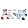 Kinder Socken 5 Pairslot Kinder Produkt Frühling Herbst Niedlichen Cartoon Baumwolle Weiche Midtube Baby Jungen Mädchen Artikel hktyu 231019