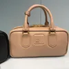 Kvällsväska Kvinnor Designer Cleo Satchel Underarm Hobo Luxury med axel Tote Bag Handväska Rem Clutch Pures Crossbody PAG PASSES LITT BAG CLUTCH BAG