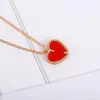 S925 Silver Stud القرط شكل قلب مع العقيق الأحمر للنساء زفاف المجوهرات سوار قلادة مجموعة PS4221281E