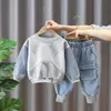 Kledingsets Baby Jongens Modekledingsets Lente Herfst 2023 Kinderen Denim Koreaanse stijl pak voor kinderen van 2-8 jaarTweedelige top + broekset 231019